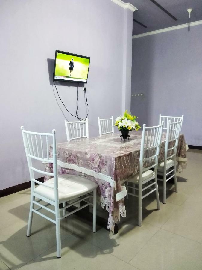 Kurnia Homestay Ternate Exterior foto